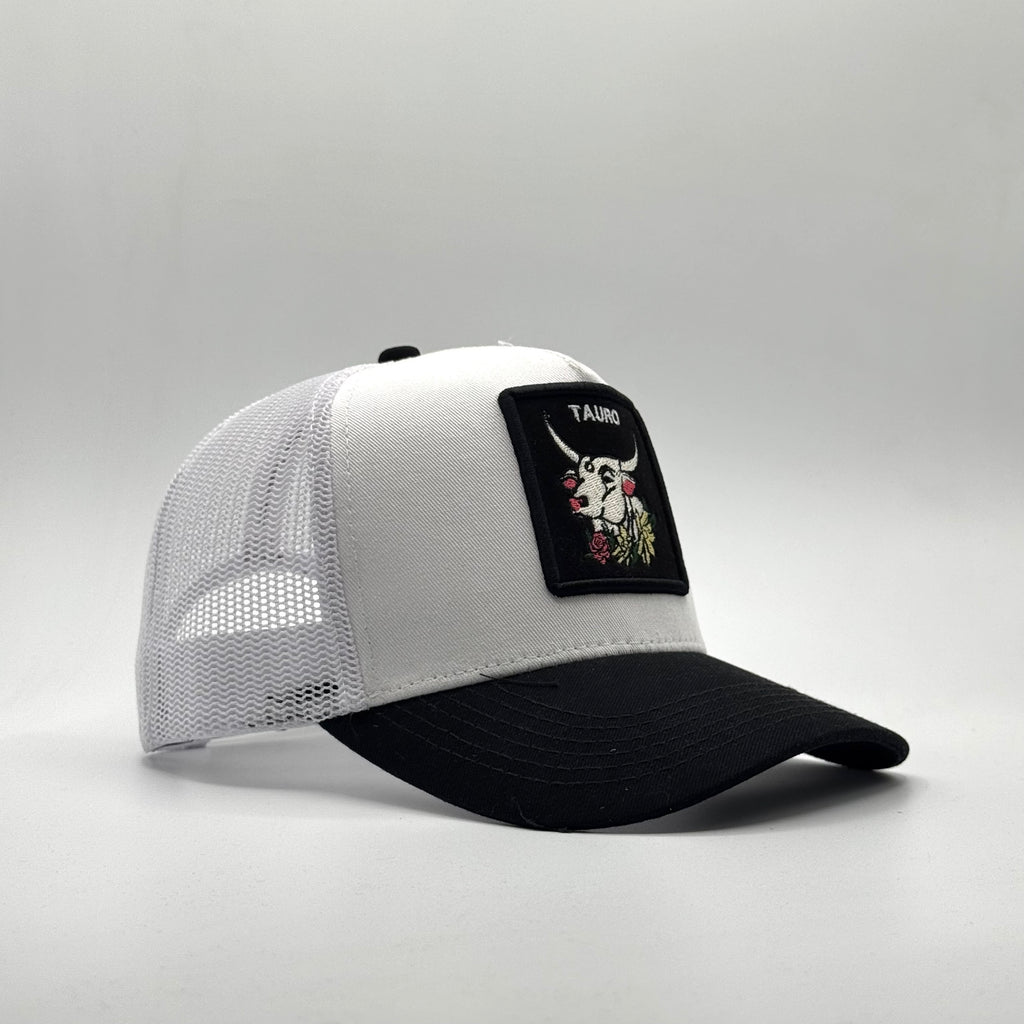 TAURO / BLANCO - NEGRO
